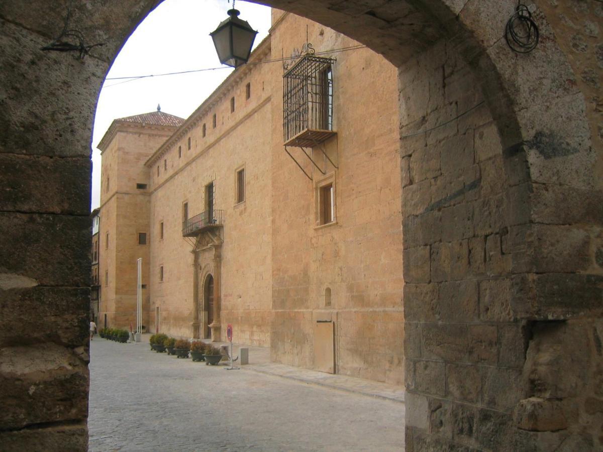 Hostal Rural Moratin Pastrana Exterior foto