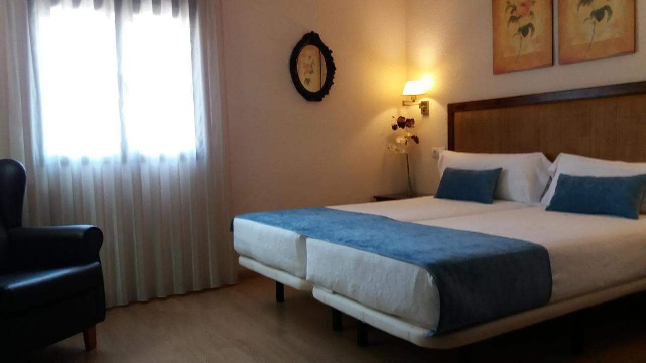 Hostal Rural Moratin Pastrana Exterior foto