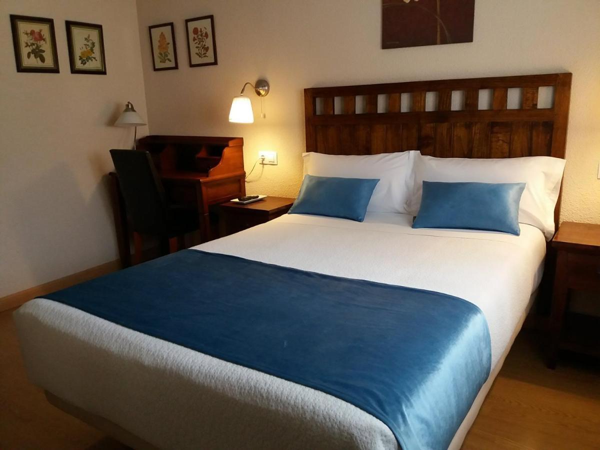 Hostal Rural Moratin Pastrana Exterior foto