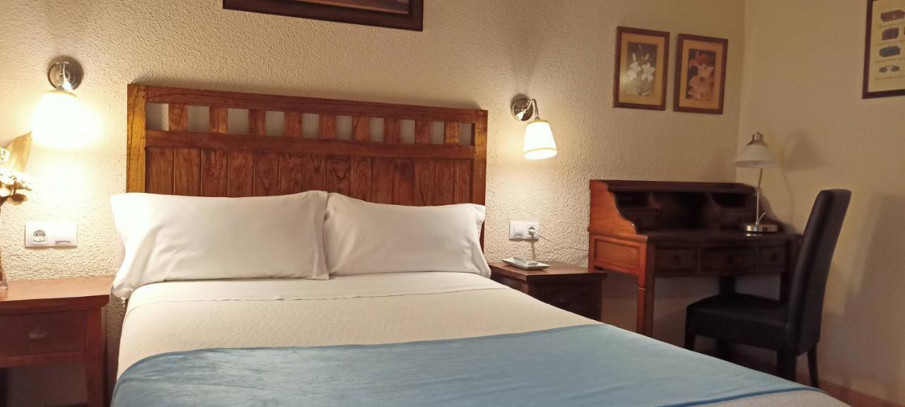 Hostal Rural Moratin Pastrana Exterior foto